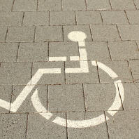behindertengerechter Parkplatz